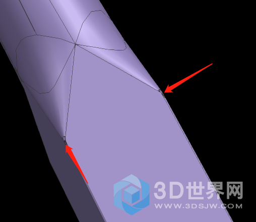 红色箭头所指