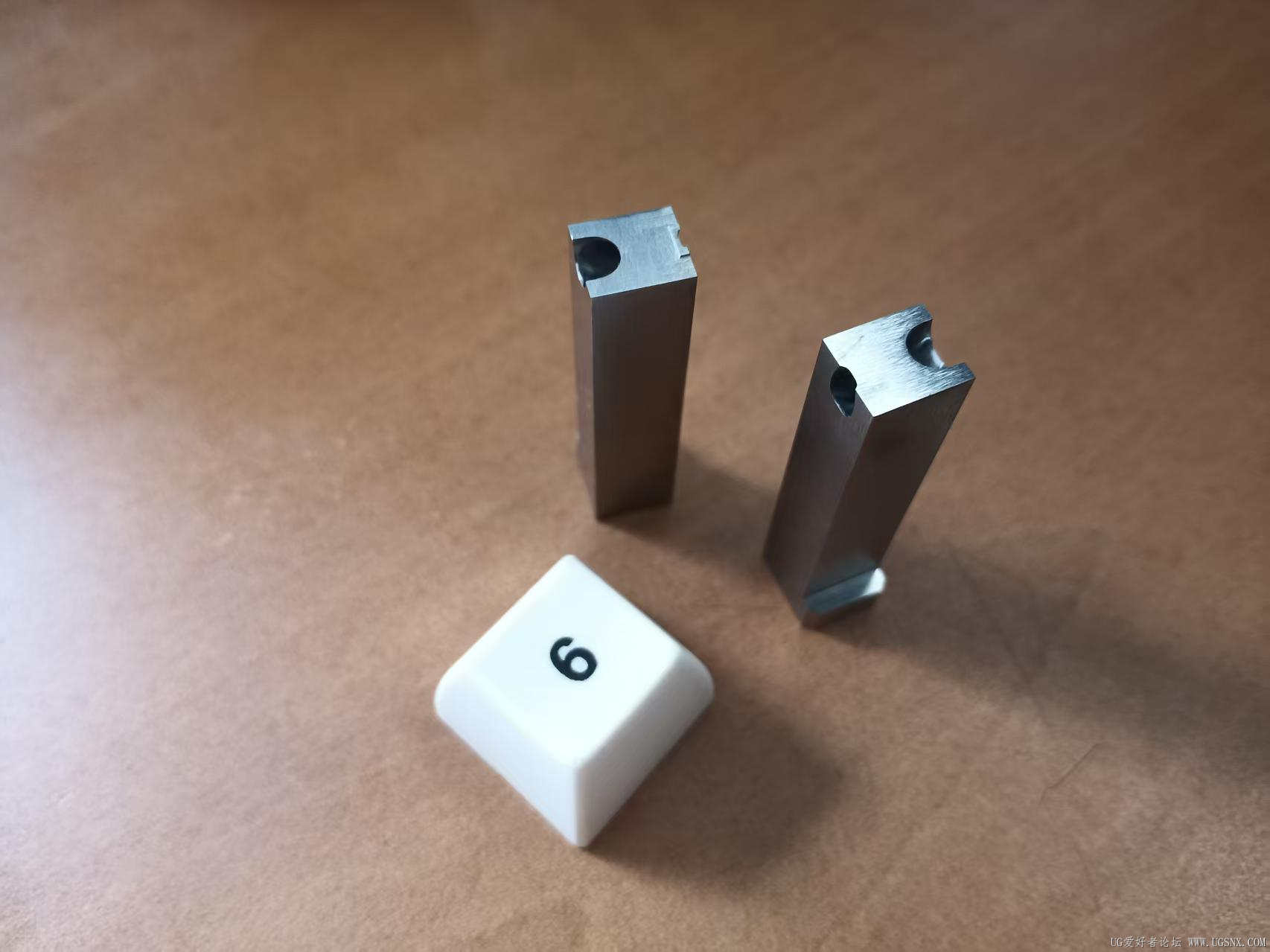 键帽整体牛角